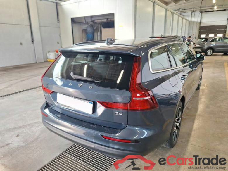 VOLVO V60 / 2019 / 5P / STATION WAGON B4 D AUTOM.CORE #2