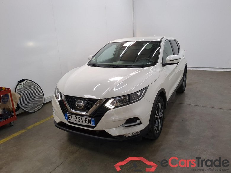 NISSAN Qashqai 5p Crossover 1.6 DCI 130 N-Connecta