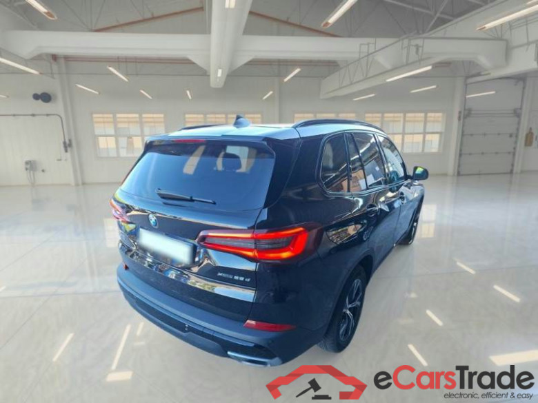 BMW X5 / 2018 / 5P / SUV XDRIVE 25D BUSINESS AUTOM. #2