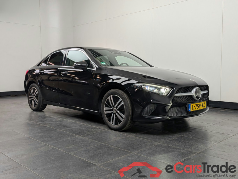 MERCEDES-BENZ A-KLASSE 250 e Bns Sol Luxury #2
