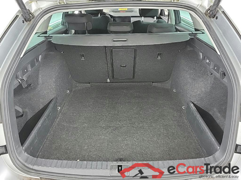 SKODA Octavia Combi 1.5 TSI Greentech First Edition 5D 110kW #5