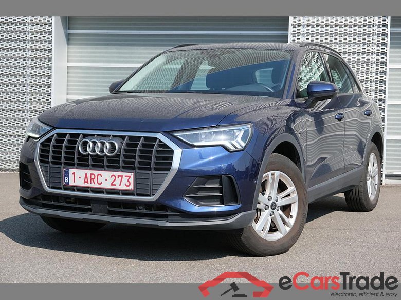 AUDI Q3 PHEV 45 TFSIe Attraction S tron.(180 kW)