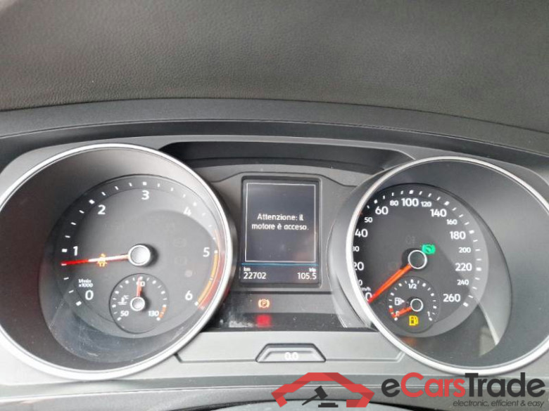 VOLKSWAGEN TIGUAN / 2020 / 5P / SUV 2.0 TDI SCR 110KW LIFE DSG #4