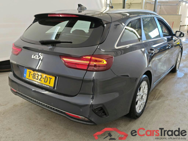 Kia Ceed Sportswagon 1.5 T-GDi DCT DynamicLine 5d #2