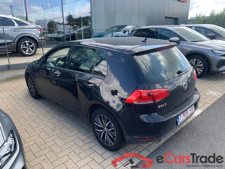 VOLKSWAGEN Golf VII Golf Comfortline 1.6 TDI BlueMotion Technology 81 kW (110 ch) 5 vitesses manuel