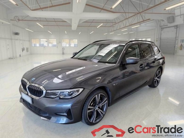BMW SERIE 3 / 2018 / 5P / STATION WAGON 330E XDRIVE BUSINESS ADVAN. TOURING AUTO
