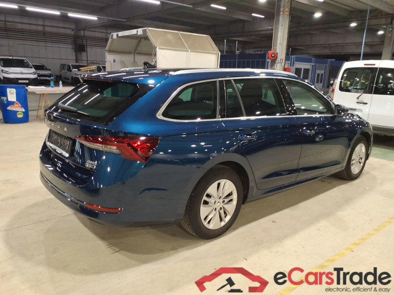 SKODA OCTAVIA COMBI 1.0 TSI MHEV 81KW DSG CLEVER #4