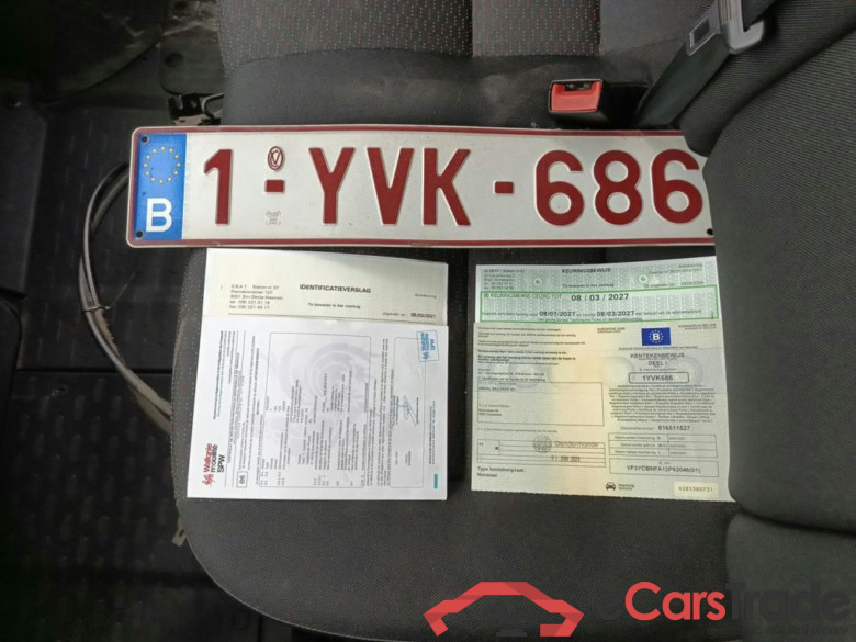 Peugeot Boxer 2.2 BlueHDi S&S 140 Premium 335 L1H1 4d #4