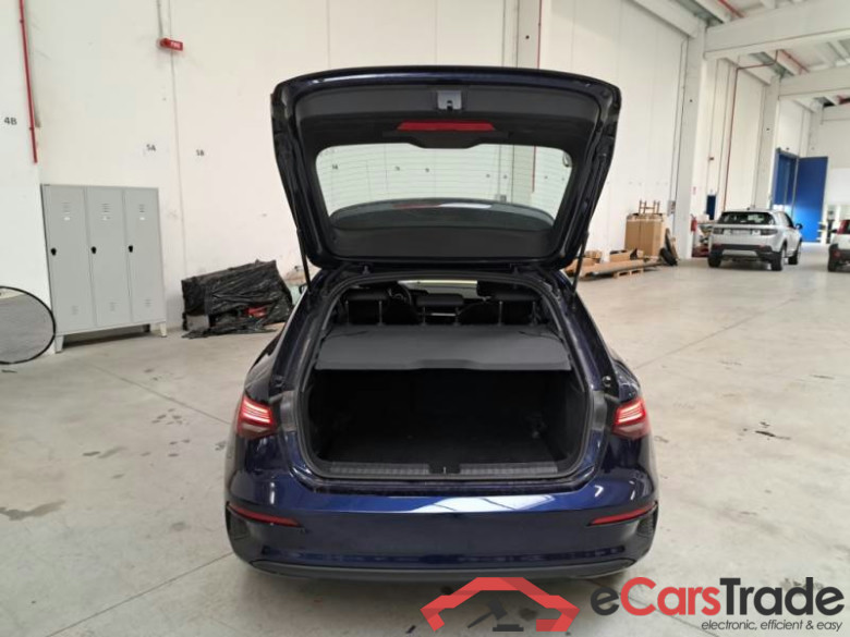 AUDI A3 / 2020 / 5P / BERLINA 30 TFSI S TRONIC BUSINESS S.BACK #4