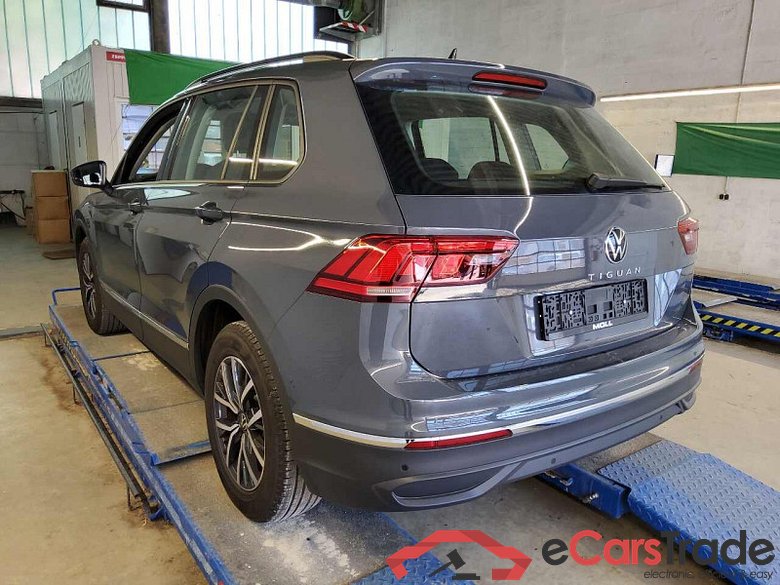 Volkswagen Tiguan (AX1)(07.2020->2024) DE - SUV5 1.5 TSI BMT/Start-Stopp EU6d, Life OPF, (Facelift) 2020 - 2023 #4