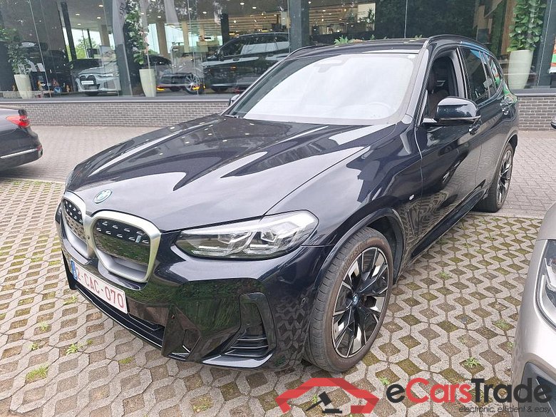BMW IX3 80KWH AUTO