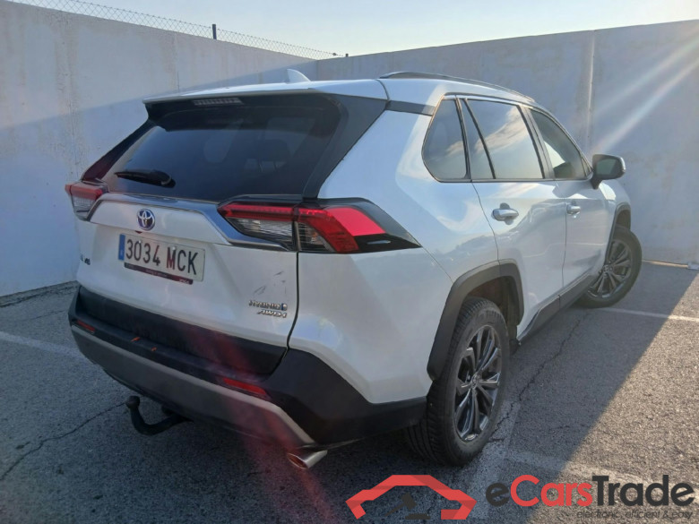 TOYOTA Rav4 / 2018 / 5P / todoterreno 2.5l 220H Advance 4WD #2