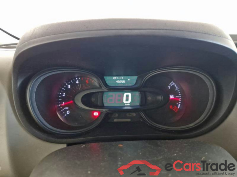RENAULT TRAFIC / 2014 / 4P / FURGONE FG L1 H1 T27 1.6 DCI 120CV ICE #4
