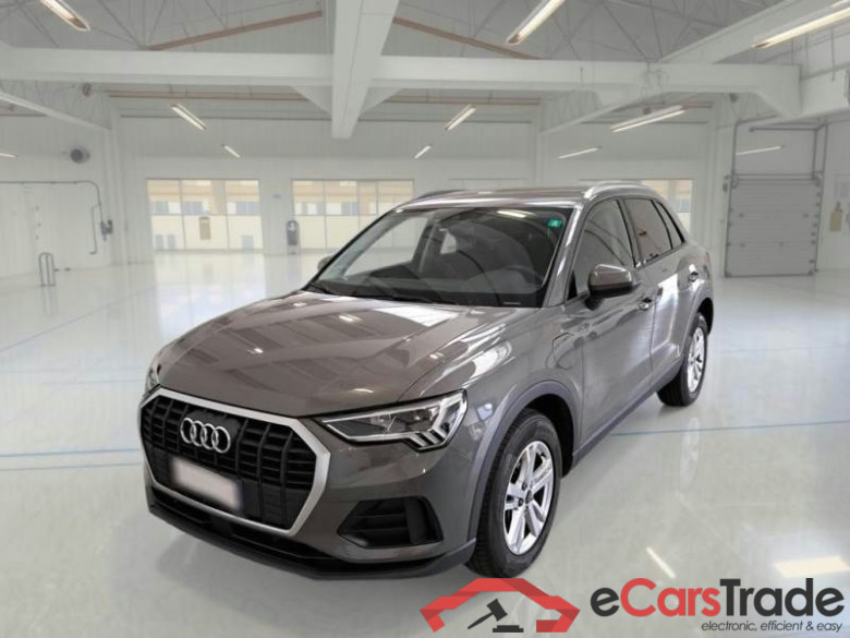 AUDI Q3 / 2018 / 5P / SUV 45 TFSI E S TRONIC BUSINESS