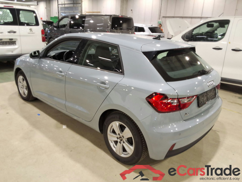 AUDI A1 1.0 25 TFSI ATTRACTION #2