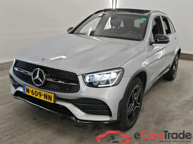 Mercedes-Benz GLC GLC 300 e 4MATIC Business Solution AMG 5d + Pano