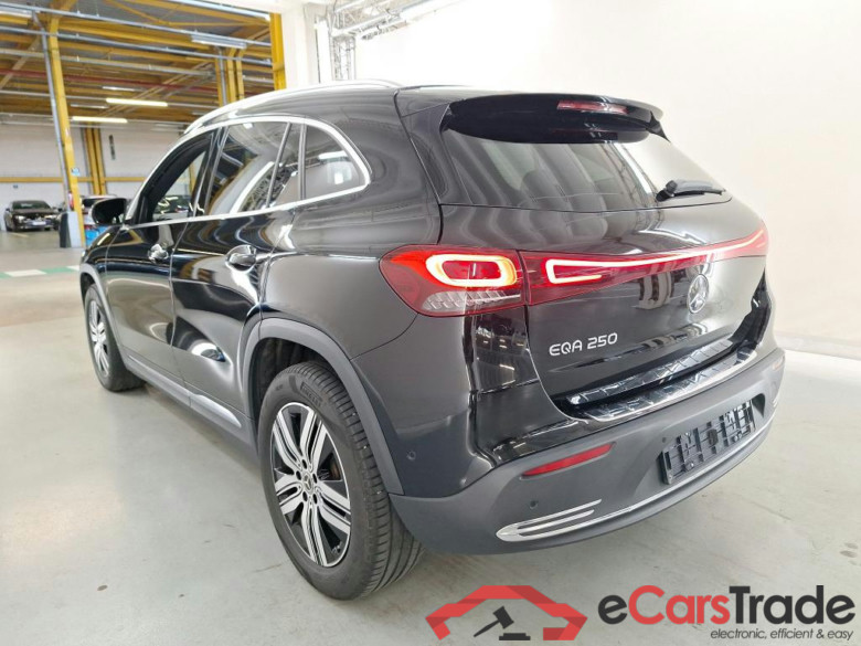 MERCEDES-BENZ EQA BEV 67KWH EQA 250 LUXURY LINE #3