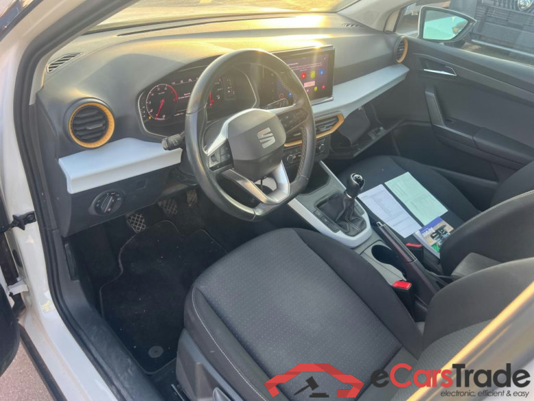 SEAT Arona / 2017 / 5P / todoterreno 1.0 TSI 81kW (110CV) Style Plus (AC) #3