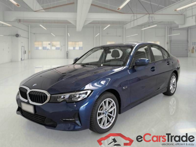 BMW SERIE 3 / 2018 / 4P / BERLINA 320E BUSINESS ADVANTAGE AUT. #1
