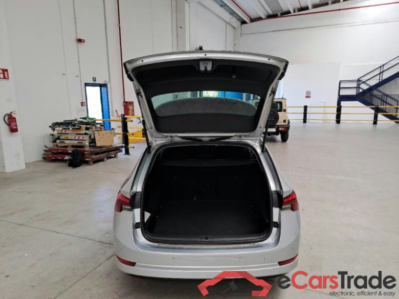 SKODA OCTAVIA WAGON / 2020 / 5P / STATION WAGON 1.5 E-TEC EXECUTIVE DSG #5