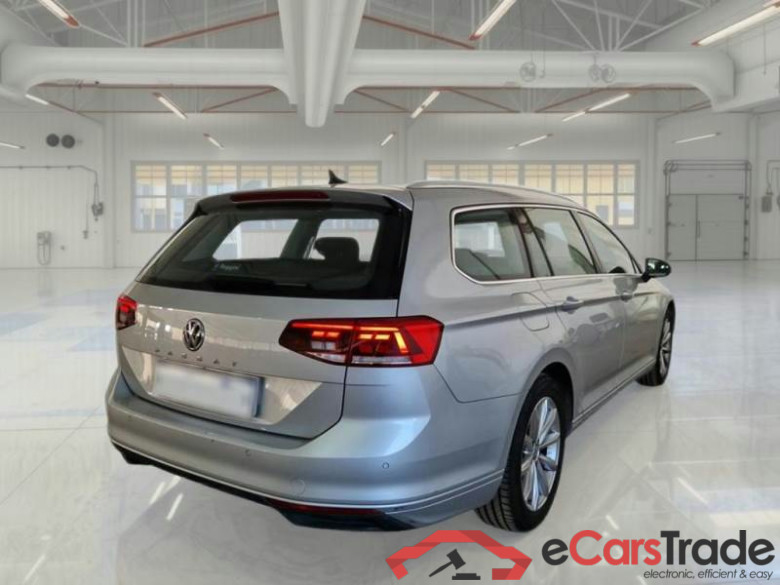 VOLKSWAGEN PASSAT / 2019 / 5P / STATION WAGON VAR. 2.0TDI SCR EVO 110KW BUSIN. BMT DSG #2