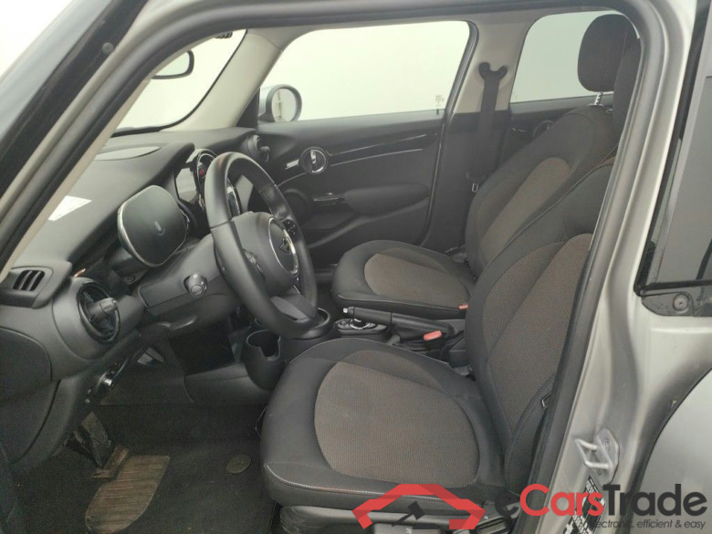 Mini 5 door Cooper (100 kW) 5d #3
