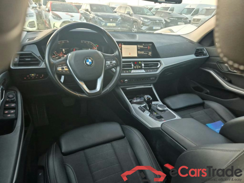 BMW Serie 3 / 2019 / 5P / familiar 318d Auto.Touring #3