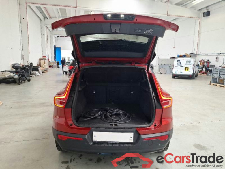 VOLVO XC40 / 2017 / 5P / SUV RECHARGE TWIN PRO #5