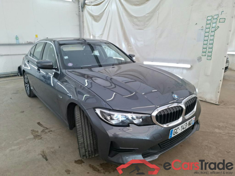 BMW Série 3 Berline / 2018 / 4P / Berline 330e 292ch Business Design BVA8 Hybride #4