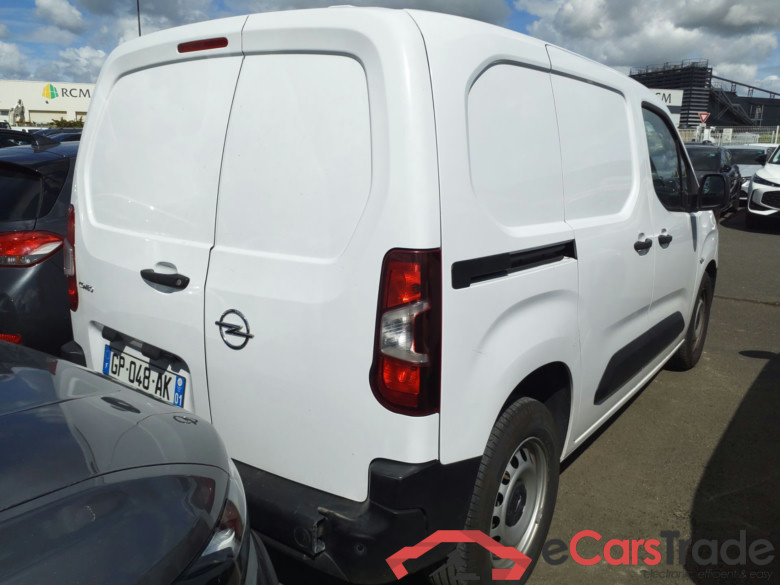 OPEL Combo OPEL Combo  CARGO HDI 100 TAILLE M 950KG + PACK CHANTIER + CAMERA AR + RADIO DAB TABLETTE 8’’ #3