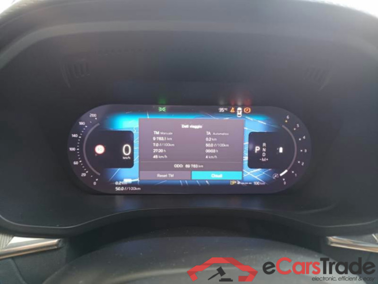 VOLVO XC60 / 2021 / 5P / SUV B4 D AWD AUTOMATICO ULTIMATE DARK #4