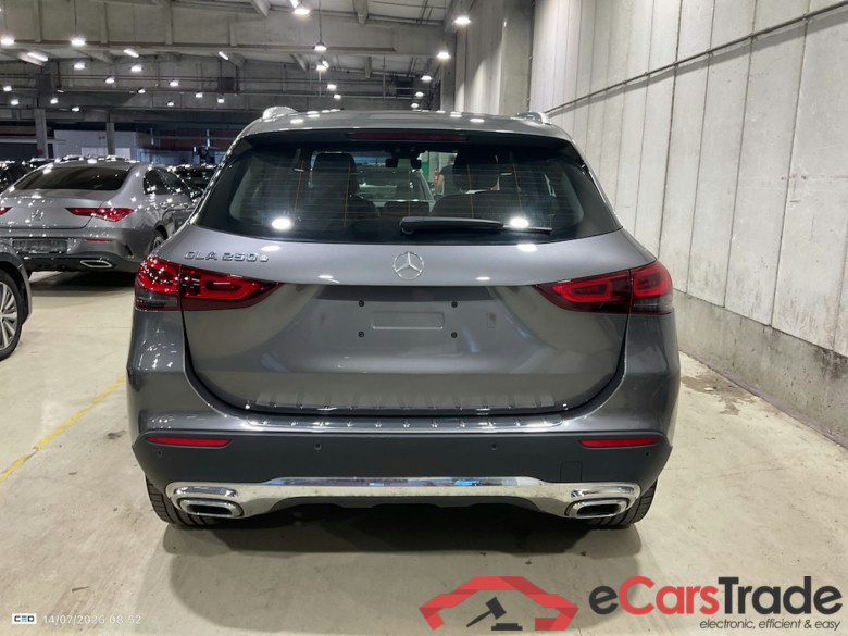 MERCEDES-BENZ GLA - Klasse 1.3 GLA 250 E #5