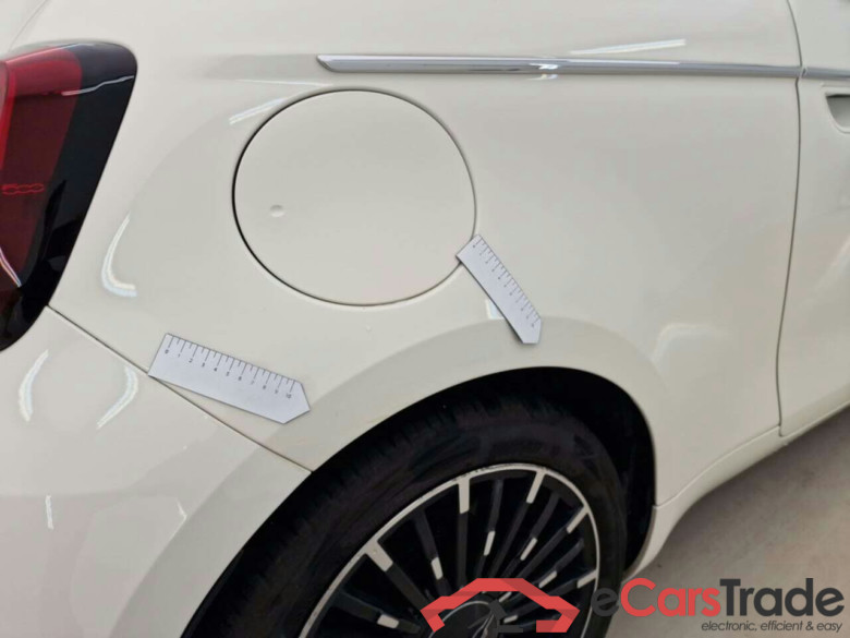 FIAT 500E LA PRIMA BY BOCELLI 42KWH #5