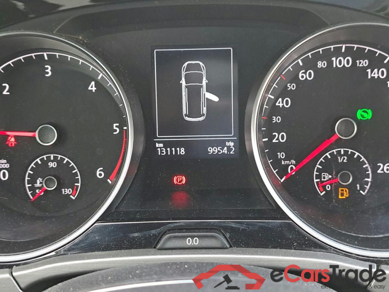 VOLKSWAGEN Touran / 2015 / 5P / monovolumen compacto Advance 2.0 TDI 110kW (150CV) DSG #5