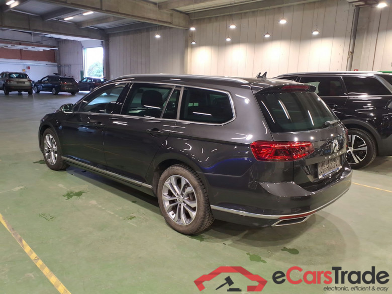 VOLKSWAGEN PASSAT VARIANT - 2019 1.5 TSI Elegance Business OPF DSG #2