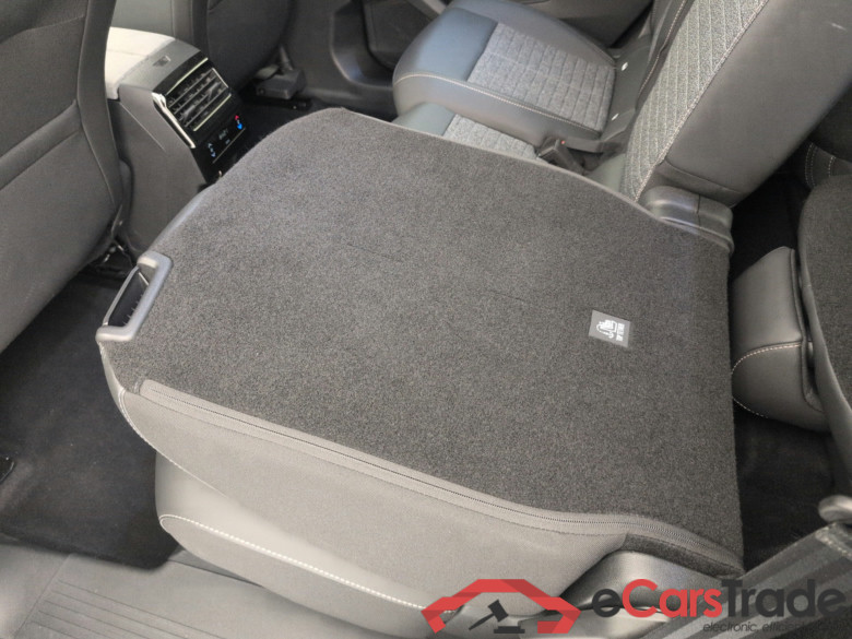 Peugeot 5008 ALLURE HYBRID 145 CH E-DCS6 #4