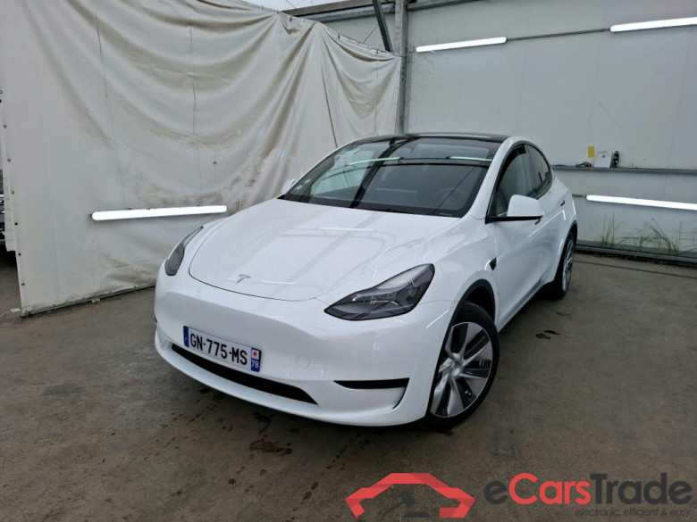 TESLA Model Y / 2021 / 5P / SUV RWD #1