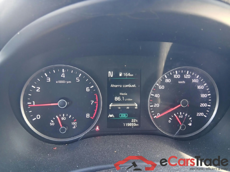 KIA Stonic / 2017 / 5P / todoterreno 1.0 T-GDi 88kW (120CV) MHEV iMT Drive #4