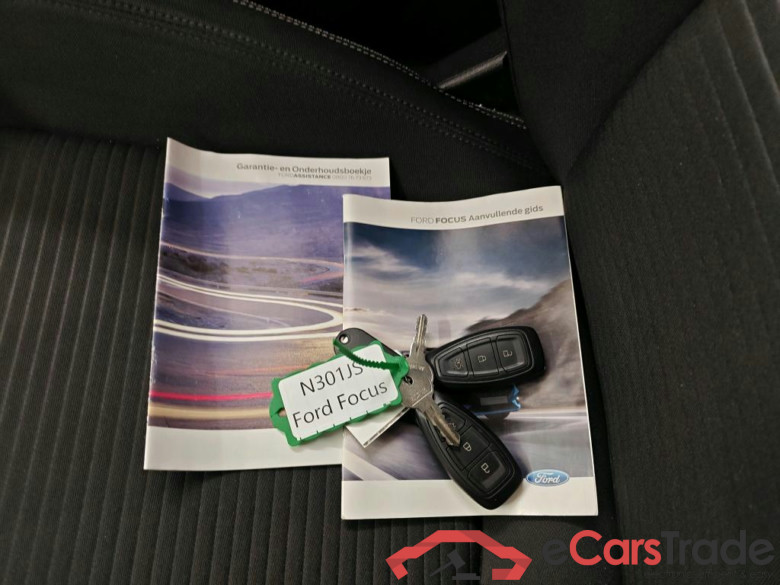 Ford Focus 1.0 EcoBo 125pk Titanium X Bus Wagon 5d #4