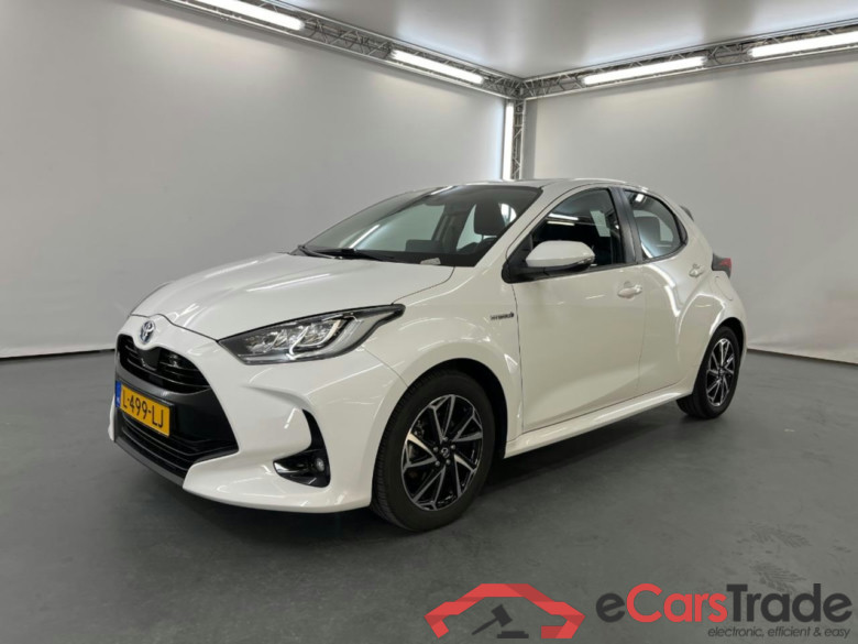 TOYOTA Yaris 1.5 Hybrid Dynamic #1