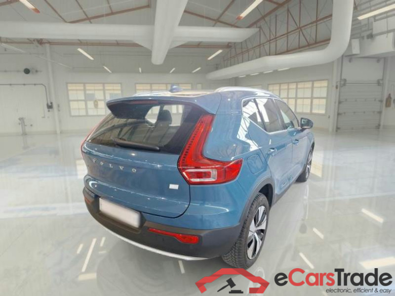 VOLVO XC40 / 2021 / 5P / SUV T5 RECHARGE PLUG-IN AUTO PLUS BRIGHT #2