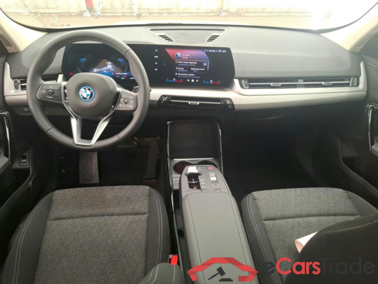 BMW iX1 / 2022 / 5P / SUV eDrive20 #6