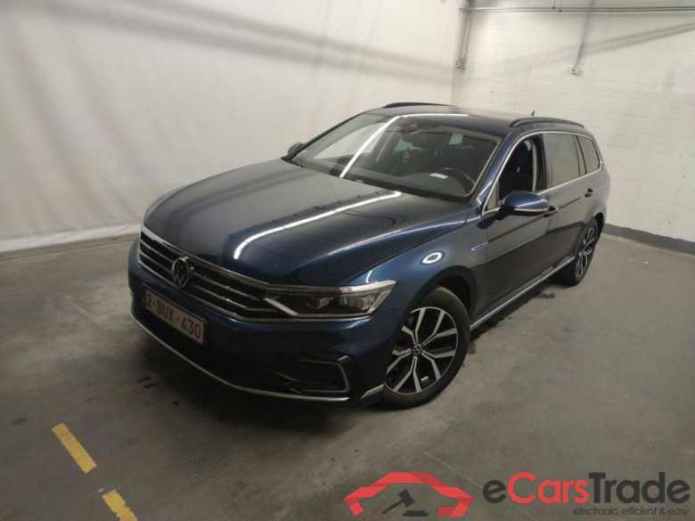 Volkswagen Passat Variant 1.4 TSI DSG6 GTE Business 5d #1