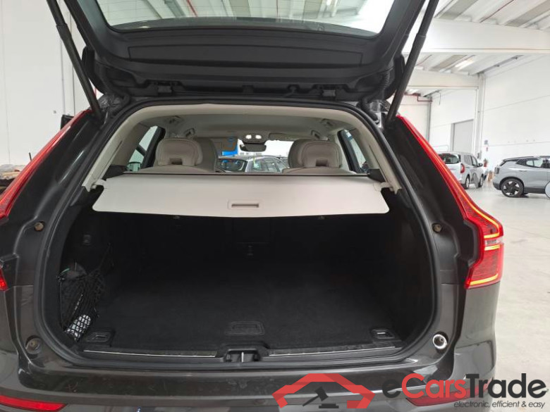 VOLVO XC60 / 2021 / 5P / SUV B4 D AWD AUTOMATICO PLUS BRIGHT #5