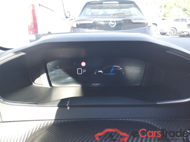 PEUGEOT 208  PEUGEOT 208  Allure Hybrid 110 ch e-DCS6 + pack access #6
