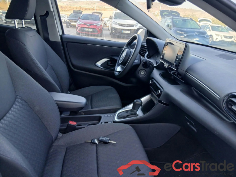 TOYOTA Yaris 1.5 120H Business Plus #6