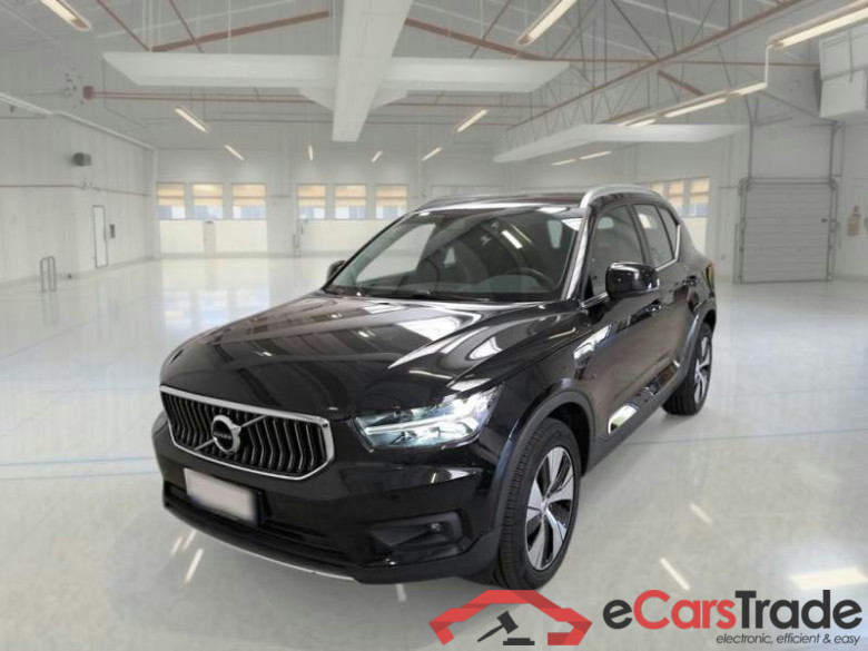 VOLVO XC40 / 2017 / 5P / SUV T4 PLUG-IN HYBRID AUTO RECH INSCRIP EXPR #1