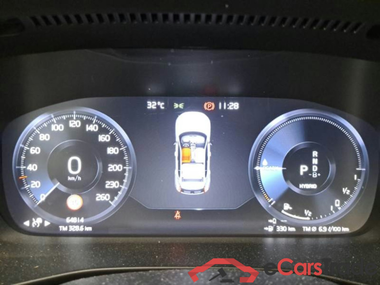 VOLVO XC40 / 2017 / 5P / SUV T4 PLUG-IN HYBRID AUTO RECH INSCRIP EXPR #4