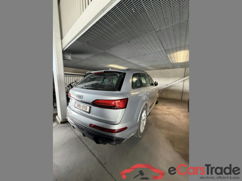 AUDI Q7 e-hybrid (PHEV) Q7 e-hybrid 60 TFSI e Quattro S line Tiptronic (360 kW) #1