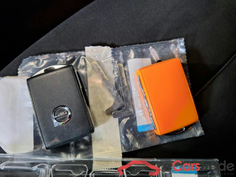 VOLVO XC40 / 2021 / 5P / SUV T4 RECHARGE PLUG-IN AUTO ULTIMATE DARK #6